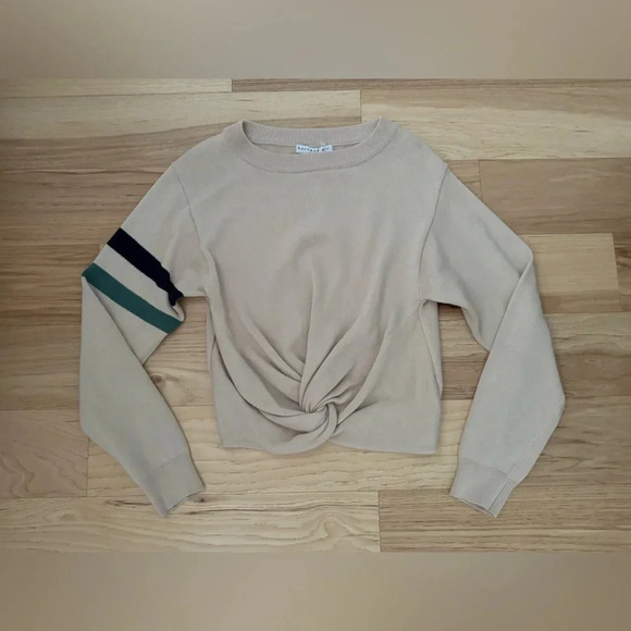 Beige Knotted Sweater with Striped Sleeve - Picture 7 of 11